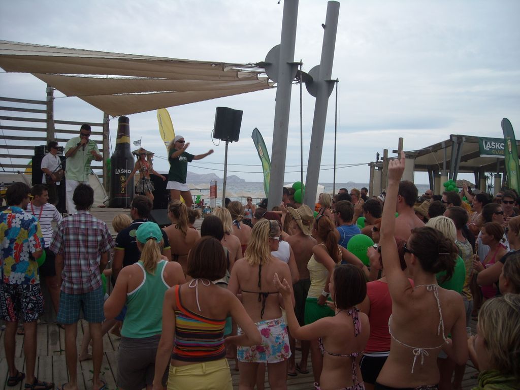 i/Kranj/Absolvent08/10-BeachParty/absolvent 2207.jpg